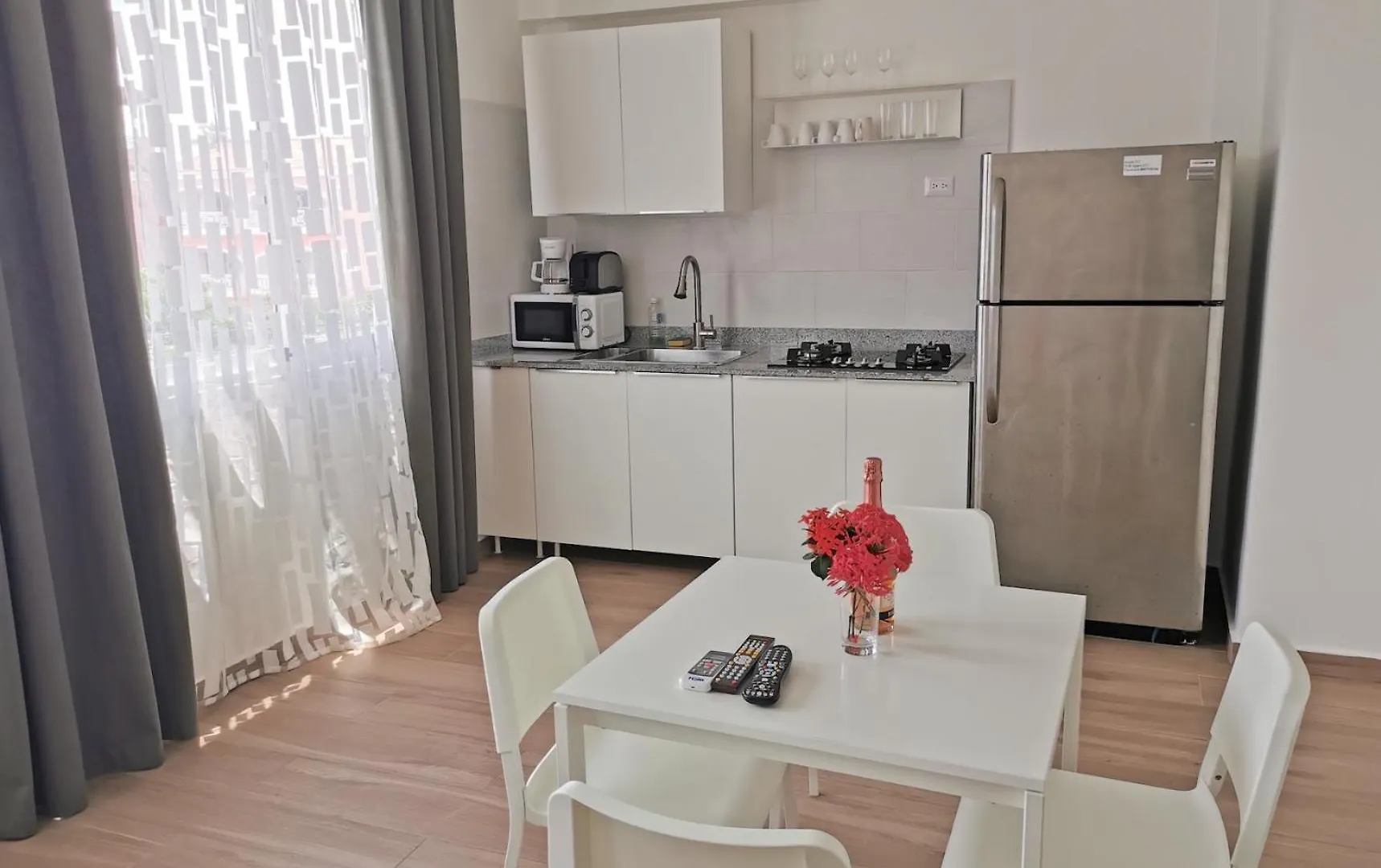 公寓式酒店 Caribbean Dream Suites With Rooftop Pool Playa Los Corales 蓬塔卡纳