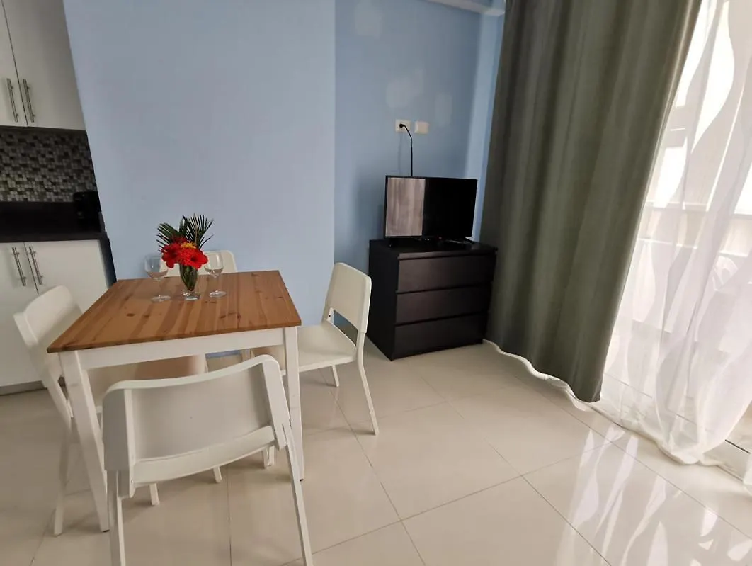 Caribbean Dream Suites With Rooftop Pool Playa Los Corales 蓬塔卡纳 多米尼加共和国